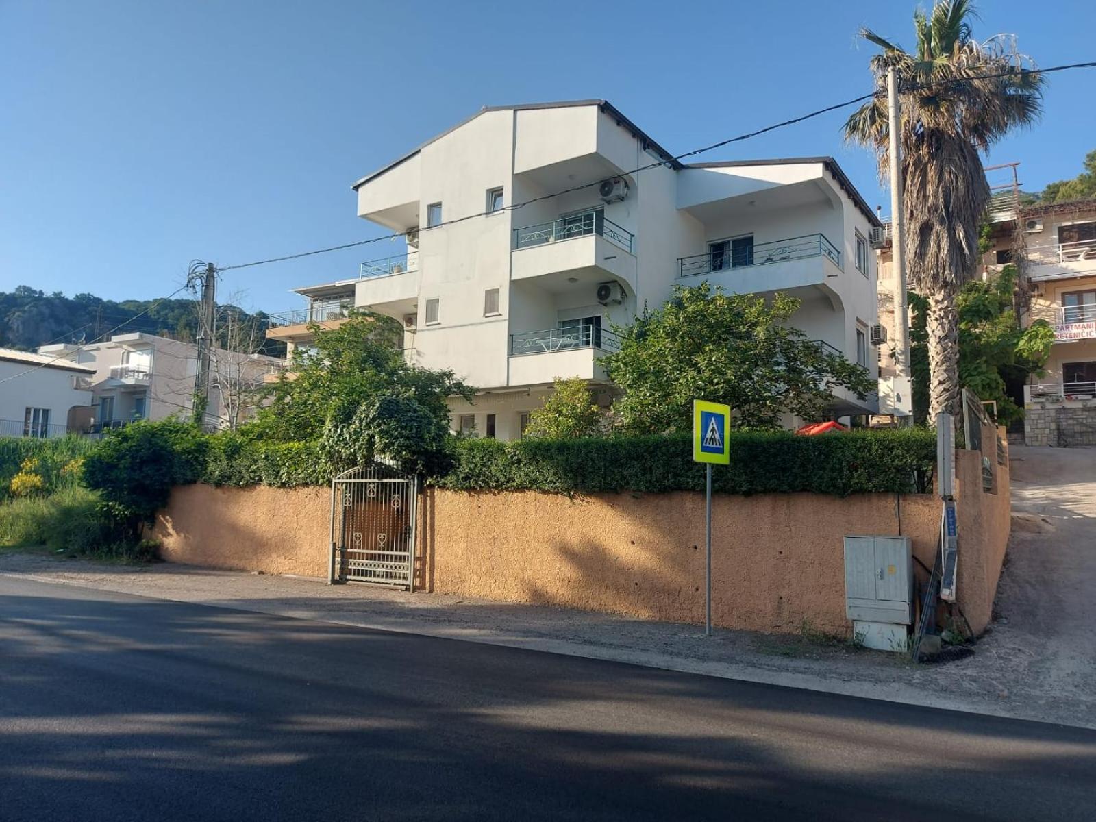 Apartmani Sunce Бар Екстер'єр фото